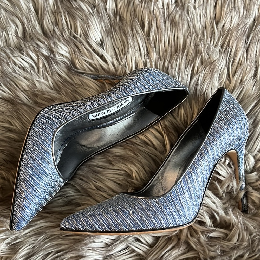 Authentic Manolo Blahnik Women's Pewter Mesh Pointed Stiletto Pump Heels